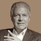 Vartkess Knadjian, LSE Alumnus